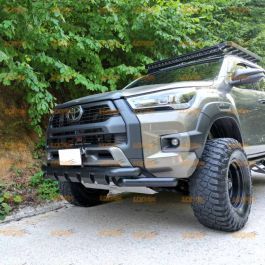 Toyota hilux sr5 bullbar sale