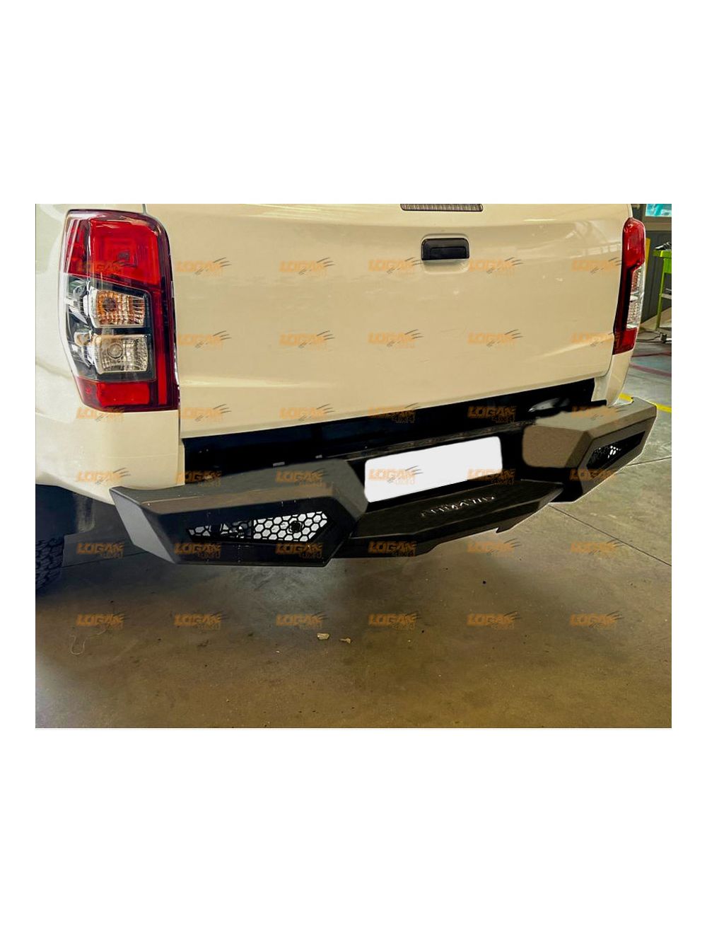 https://www.logan4x4.com/pub/media/catalog/product/cache/849e8c4fd3249e16f43537848fd5e5a7/h/e/heavy-duty-rear-bumper-for-nissan_navara_np300_2014_-_2022_1.jpg